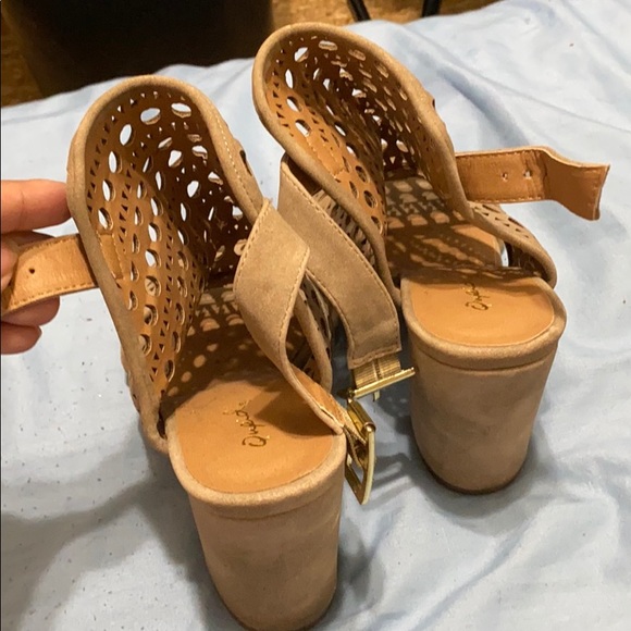 Tan booties - Picture 4 of 4